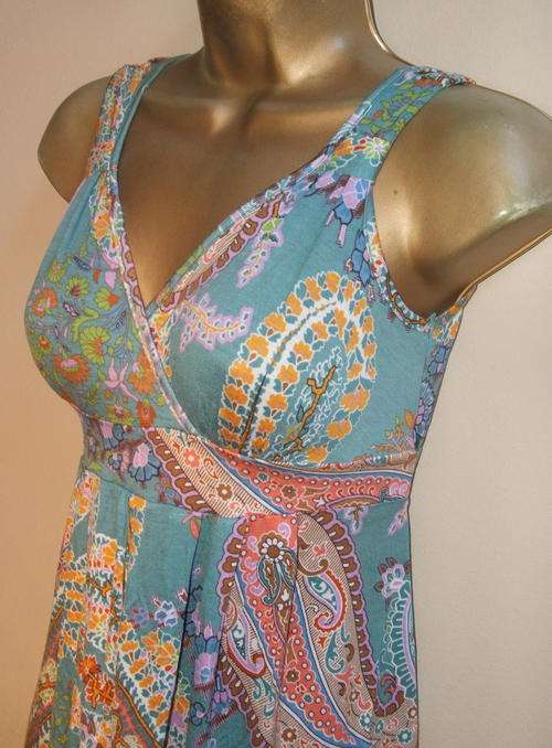 Size 10 / 34 New Kelso by Edgars paisely print colourful top must see beautiful !
