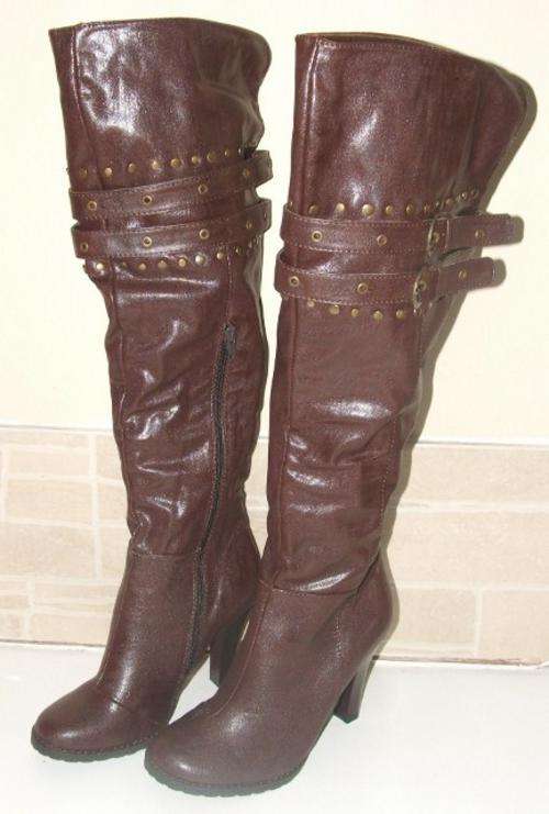 size 8 New boxed ladies brown boots tall boots or fold over.