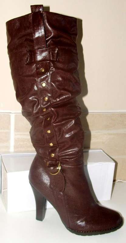 Size 7 or 8 New boxed ladies Brown boots WITH ZIPS - wholesale bargain.