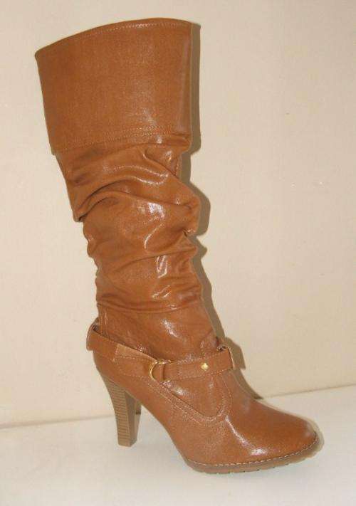 Size 7 New boxed ladies camel brown boots WITH ZIPS - wholesale bargain