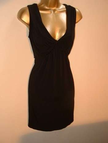 8 - 10 / 32 - 34 new little black dress has stretch stunning !