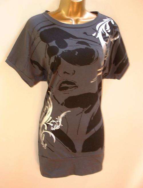 12 / 36 New ladies grey, black and silver t-shirt top long length generous size