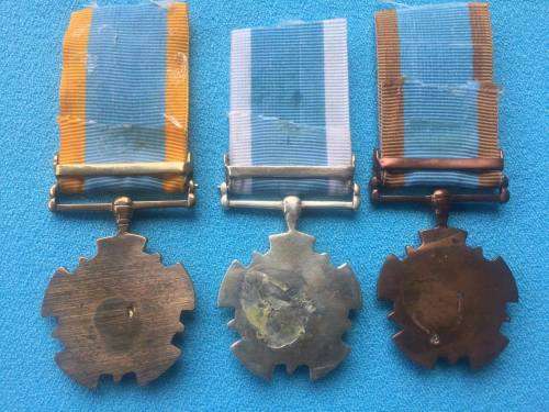 Golden-,Silver- and Bronze Leopard medal with bars set awarded for Bravery (Museum Replicas)