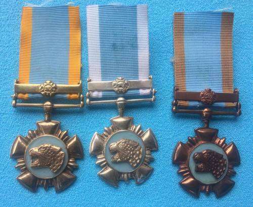 Golden-,Silver- and Bronze Leopard medal with bars set awarded for Bravery (Museum Replicas)