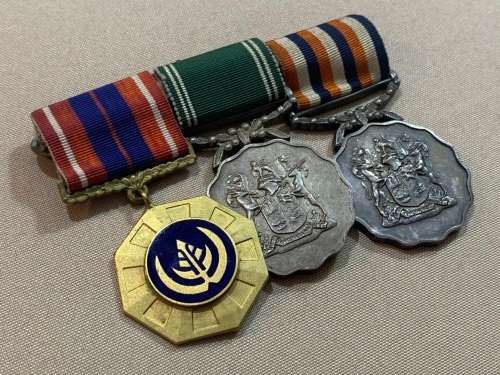 Crazy Start: SADF 20 Year Service Medal Group with SA Mint Pro Patria