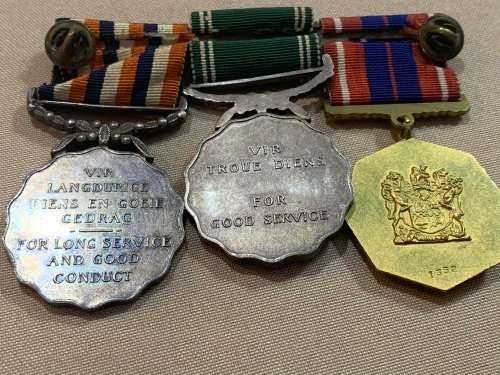 Crazy Start: SADF 20 Year Service Medal Group with SA Mint Pro Patria