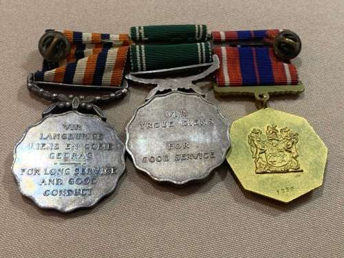 Crazy Start: SADF 20 Year Service Medal Group with SA Mint Pro Patria