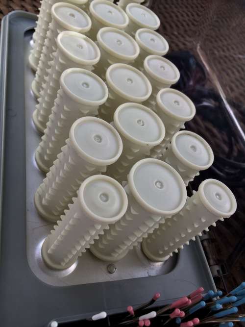 ELECTIC HEATED CURLERS/ROLLERS.