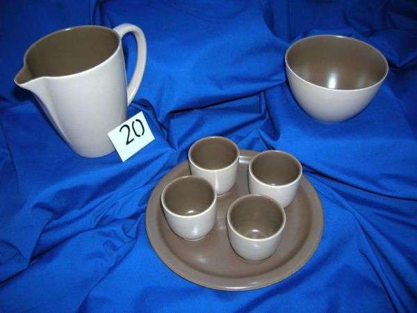 POOLE POTTERY MUSHROOM AND SEPIA (C54) BREAKFAST SET (MILK JUG, SUGAR BOWL AND 4 EGG CUPS)