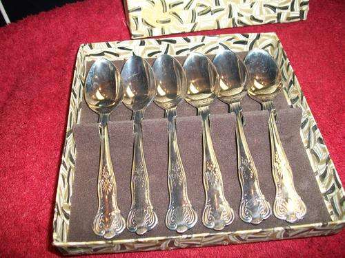 TEASPOONS SET