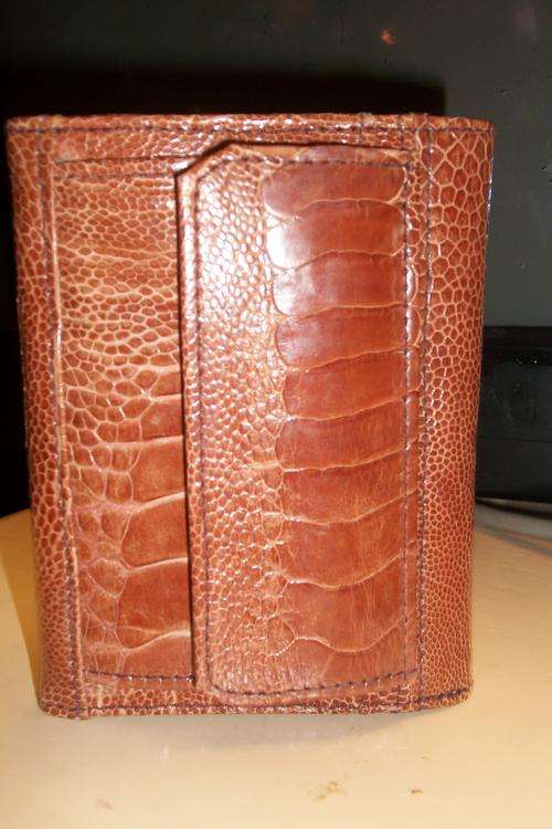 OSTRICH PURSE. SIZE; 13CM X 10CM CLOSED. UNISEX