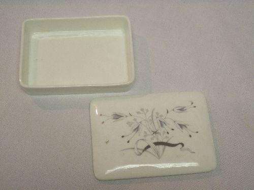 PORCELAIN WEDGWOOD TRINKET HOLDER
