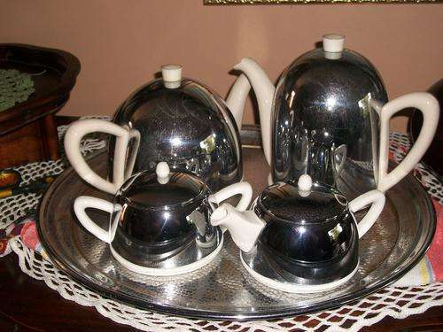 COMPLETE SET GOOD CONDITION