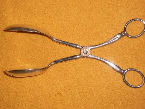 PASTA OR SALAD TONG PLATED