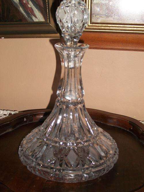 LEAD CRYSTAL DECANTER BEAUTIFUL + HEAVY