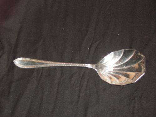 1X SILVER PLATED SERVING SPOON. SIZE; 23CM X 7CM