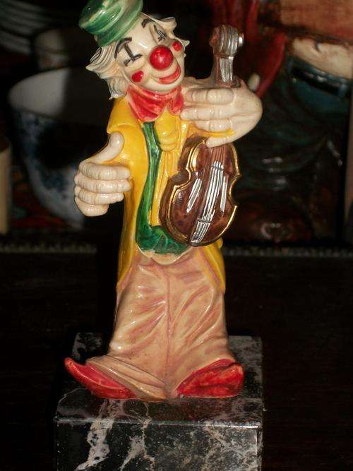 CLOWN STATUE ON MARBLE BASE FROM ITALY. SIZE;15CM