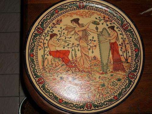 LOVELY WALL HANGING. LADIES PLAYING THE HARP; SIZE 35CM