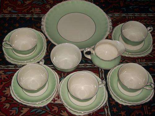 LOVELY PART GRINDLEY TEASET. DESIGN; CREAMPETAL