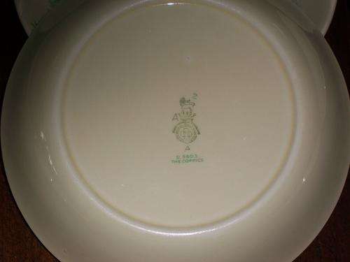 2 X ROYAL DOULTON COPPICE SERVING DISHES 1 x  WITH LID PLUS 1 x SERVING DISH W/O LID