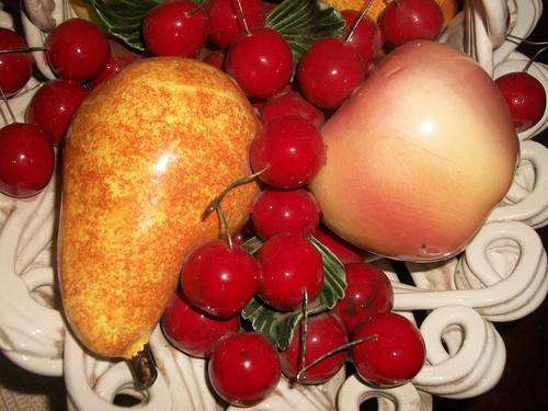 LOVELY PORCELAIN FRUIT BASKET