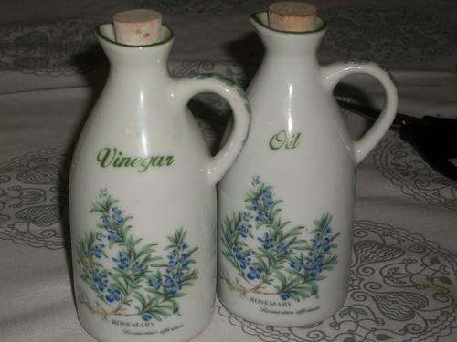 WIESENTHAL CONDIMENT SET. SIZE 12CM. COURIER PUDO R67.00