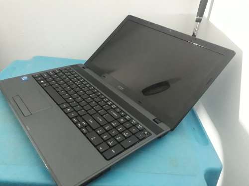 Acer 5349 laptop for sale minor usage..See pictures