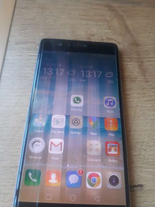 Hauwei p9 32gig dual sim. read
