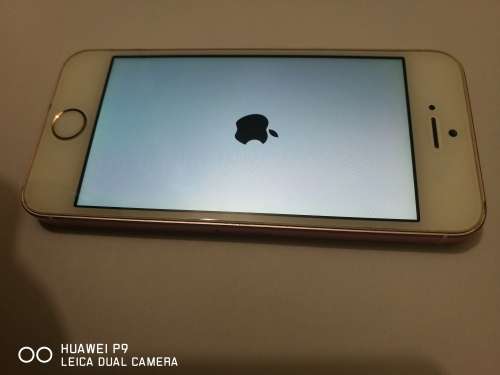 IPhone SE Pink Edition - Icloud locked