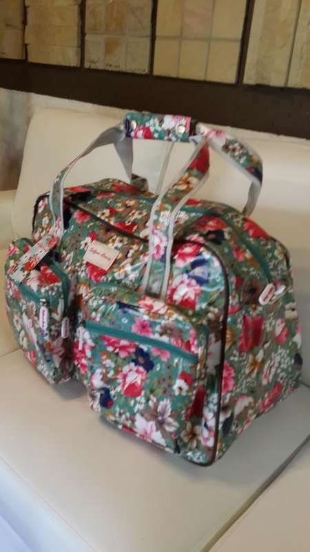 So Good Candy Weekender/Traveling bag - Floral Carnation