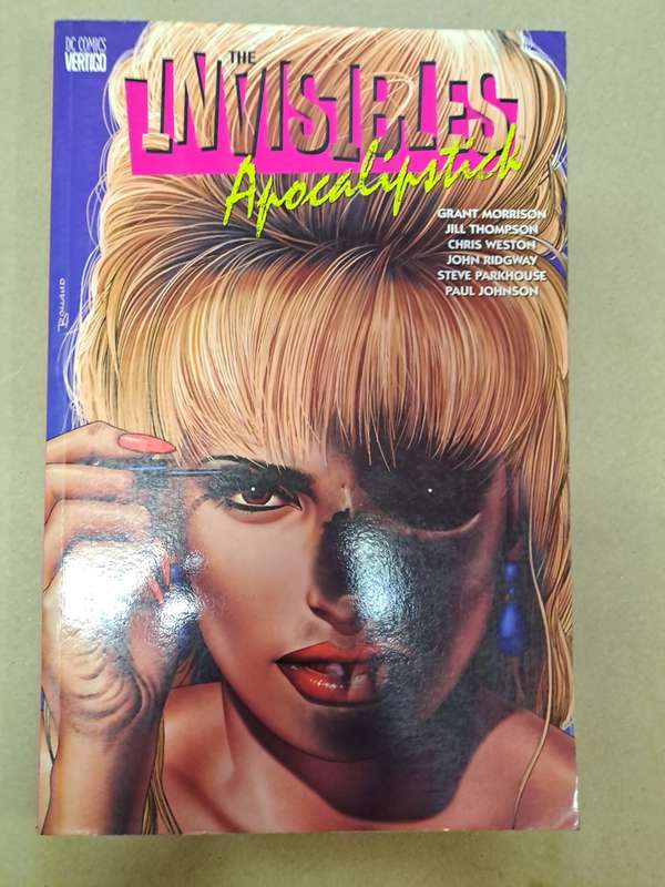The invisibles- 5 Graphic Novels
