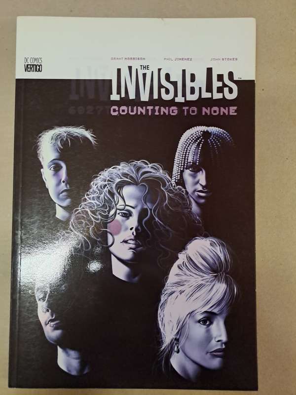 The invisibles- 5 Graphic Novels