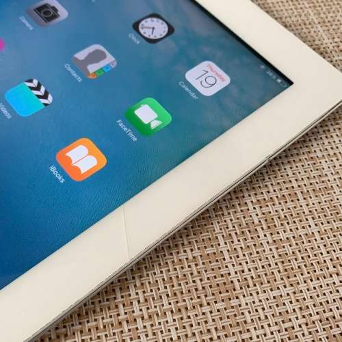 APPLE iPAD 2 SILVER 16GB WIFI-READ!