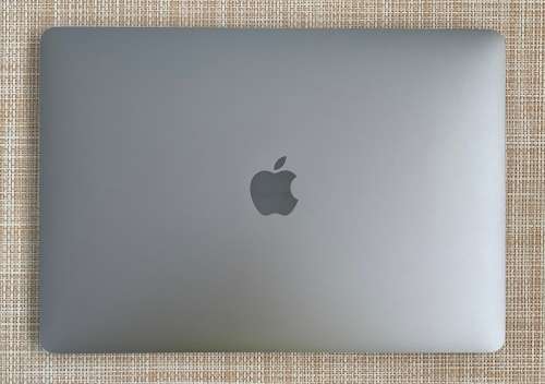 APPLE MACBOOK PRO 13.3 INCH 2017-NONE TOUCH BAR SPACE GREY i5 256/8GB (3 MONTH WARRANTY)