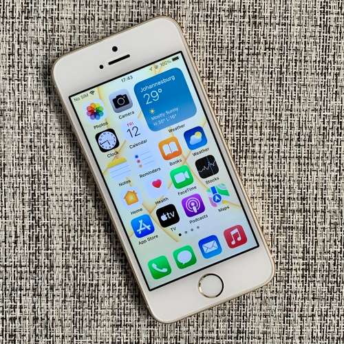 APPLE iPHONE SE GOLD 64GB (3 MONTH WARRANTY)