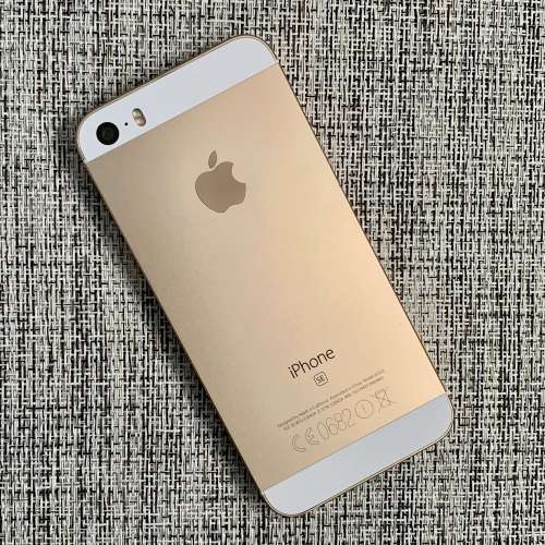 APPLE iPHONE SE GOLD 64GB (3 MONTH WARRANTY)