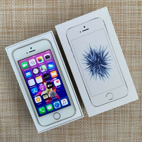APPLE iPHONE SE SILVER 32GB (3 MONTH WARRANTY)