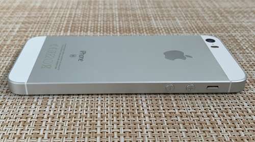 APPLE iPHONE SE SILVER 32GB (3 MONTH WARRANTY)
