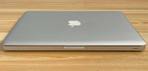 Apple MacBook Pro 13 Inch 2010 Intel Core 2 Duo 2.4 GHz 256GB SSD/4GB RAM - READ !
