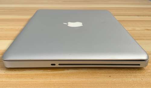 Apple MacBook Pro 13 Inch 2010 Intel Core 2 Duo 2.4 GHz 256GB SSD/4GB RAM - READ !