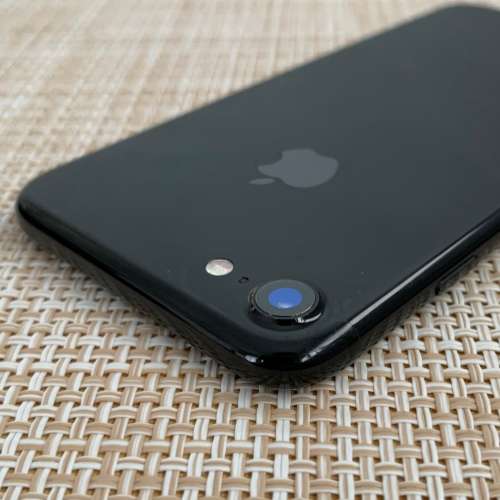 Apple iPhone 7 JetBlack 128GB (1 Month Warranty)