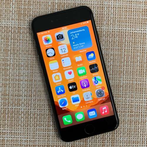 Apple iPhone 7 JetBlack 128GB (1 Month Warranty)