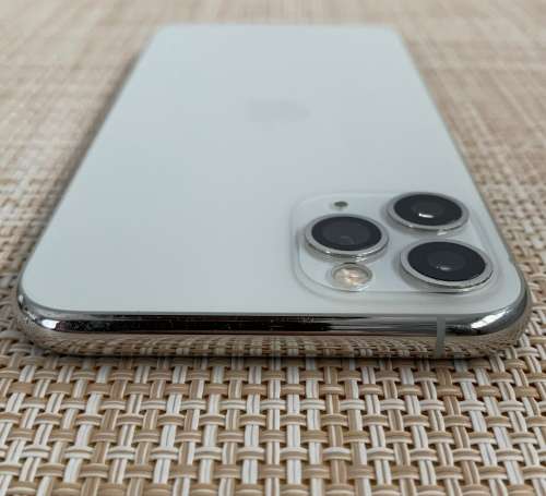 Apple iPhone 11 Pro Silver 64GB (1 Month Warranty)