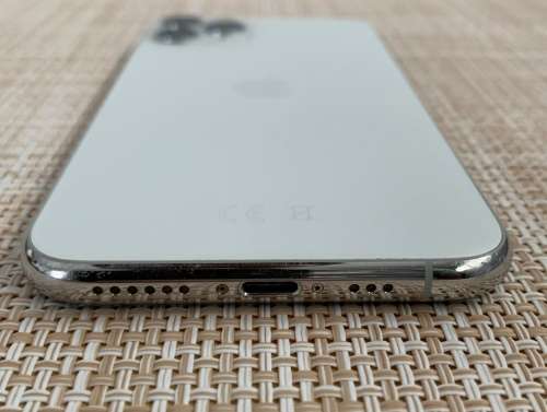Apple iPhone 11 Pro Silver 64GB (1 Month Warranty)