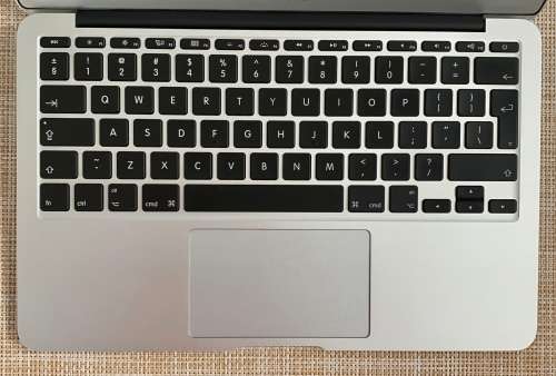 Apple MacBook Air 11 Inch Early 2015 Intel Core i5 128GB SSD/4GB RAM (3 Month Warranty)