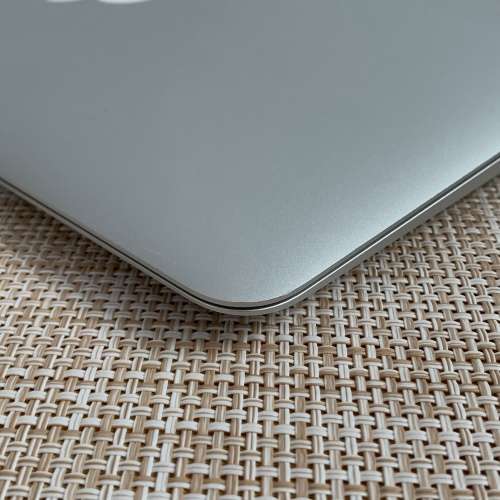 Apple MacBook Air 11 Inch Early 2015 Intel Core i5 128GB SSD/4GB RAM (3 Month Warranty)