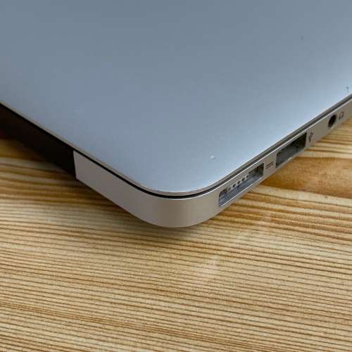 Apple MacBook Air 13 Inch Early 2015 Intel Core i5 128GB SSD/4GB RAM (3 Month Warranty)