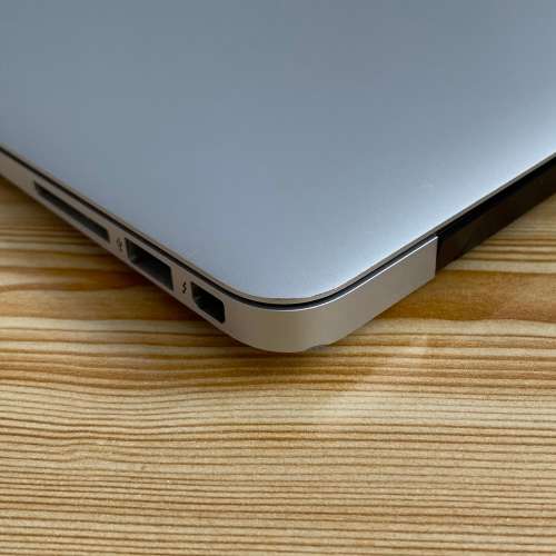 Apple MacBook Air 13 Inch Early 2015 Intel Core i5 128GB SSD/4GB RAM (3 Month Warranty)