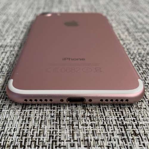 Apple iPhone 7 RoseGold 128GB - READ !