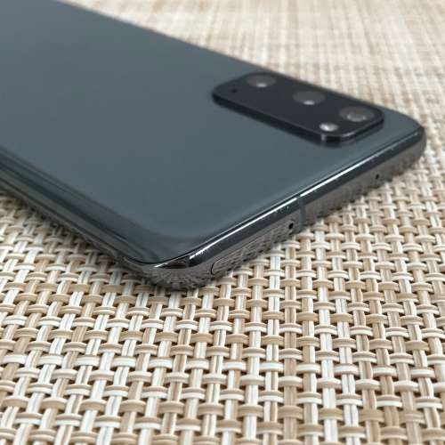 Samsung Galaxy S20 Cosmic Grey 128GB ( READ! )